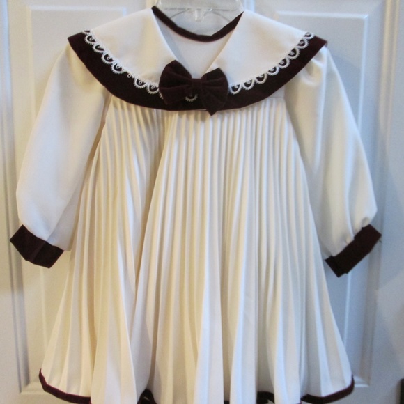 new GIRLS FORMAL white pleated dress with matching hat Sz 4 - Picture 2 of 15